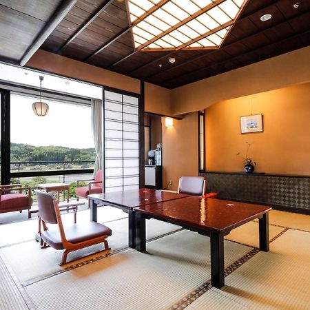 Yamashiro Onsen Miyabi No Yado Kaga Hyakumangoku Ξενοδοχείο Εξωτερικό φωτογραφία