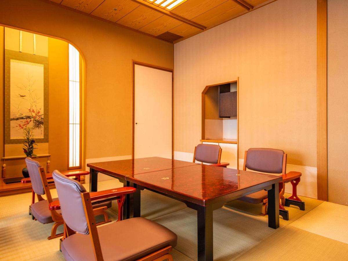 Yamashiro Onsen Miyabi No Yado Kaga Hyakumangoku Ξενοδοχείο Εξωτερικό φωτογραφία