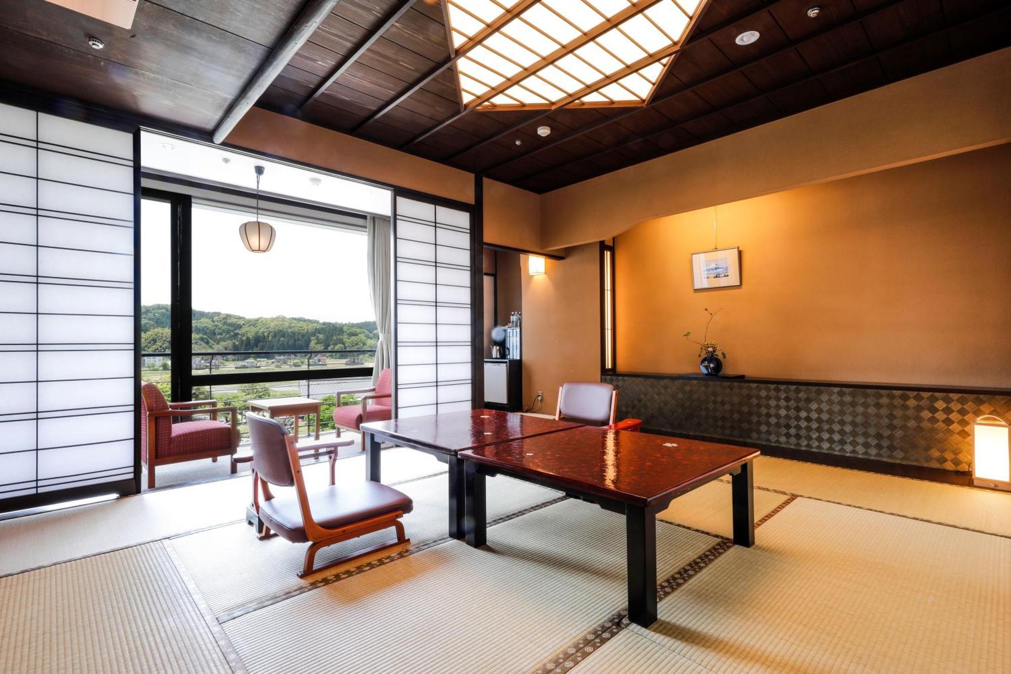 Yamashiro Onsen Miyabi No Yado Kaga Hyakumangoku Ξενοδοχείο Εξωτερικό φωτογραφία